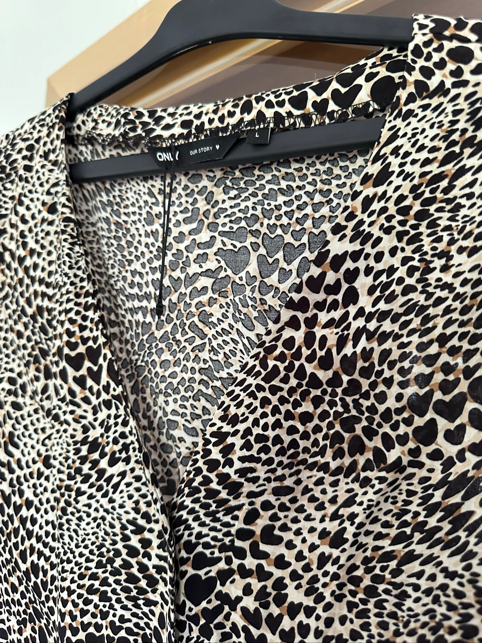 Vestido leve com estampa de leopardo – photo 2
